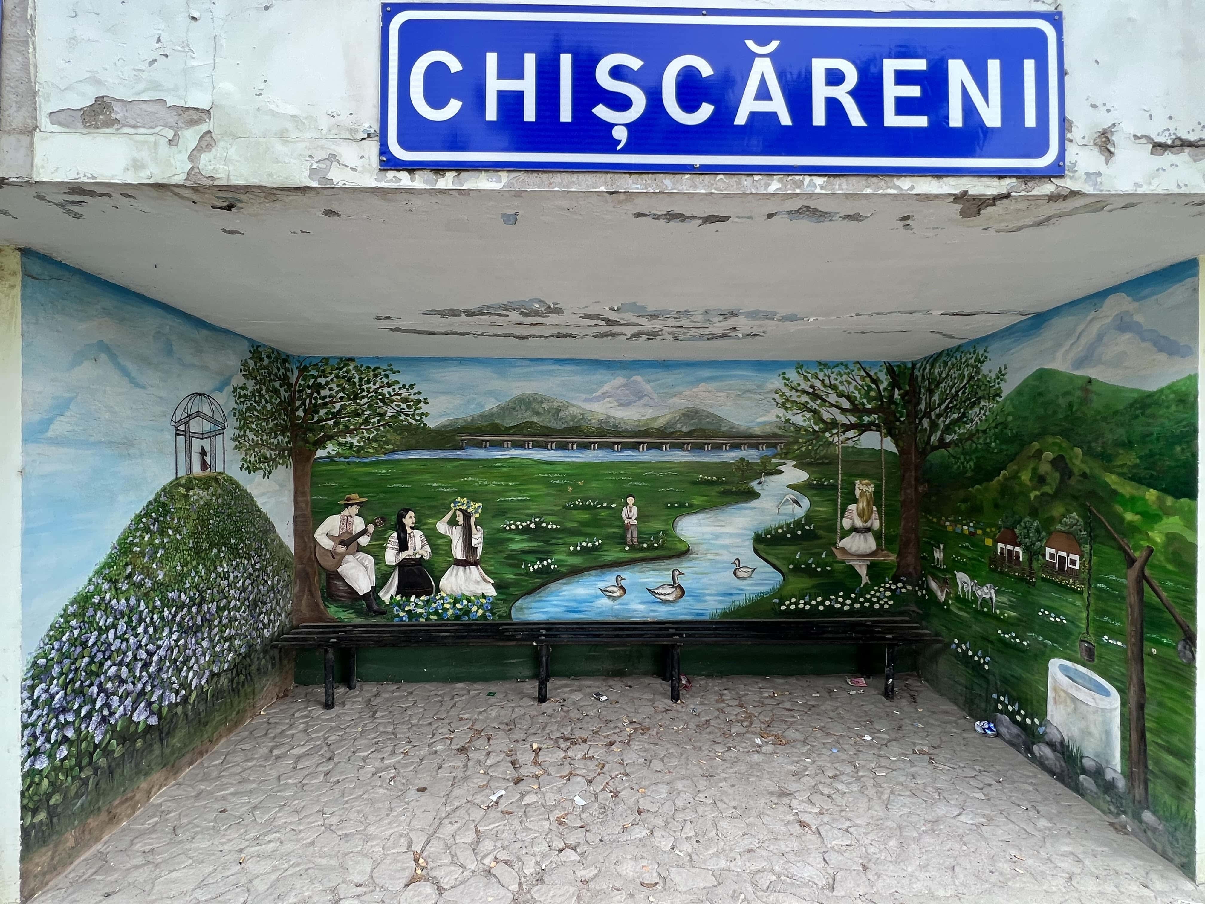 The village of Chiscareni is named after a rare endemic species of fish that used to inhabit the lake, but it has now gone extinct in this area, as well as migratory birds, who lost their habitat. 